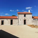 Hébergement de vacances La Borderie - Maison Des Randonnees - étape - De Groupe