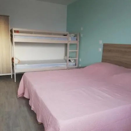 La Borderie - Maison Des Randonnees - Etape - De Groupe Ferienhaus